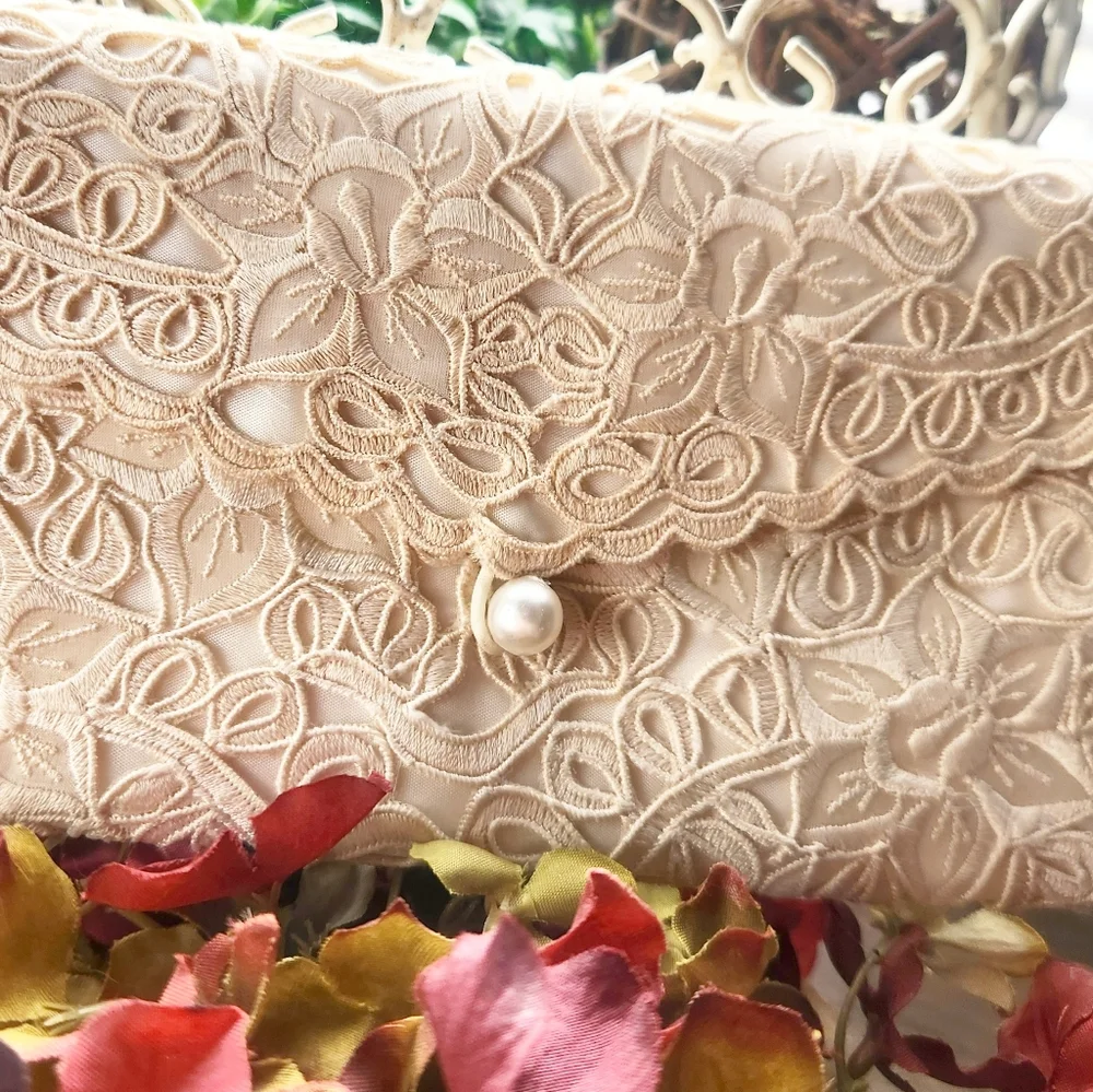 Jusi Silk Wedding Clutch Purse - Picture 2 of 6